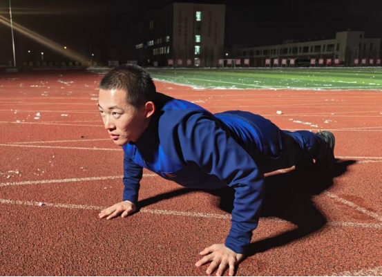进步显著新消防员潘宏健